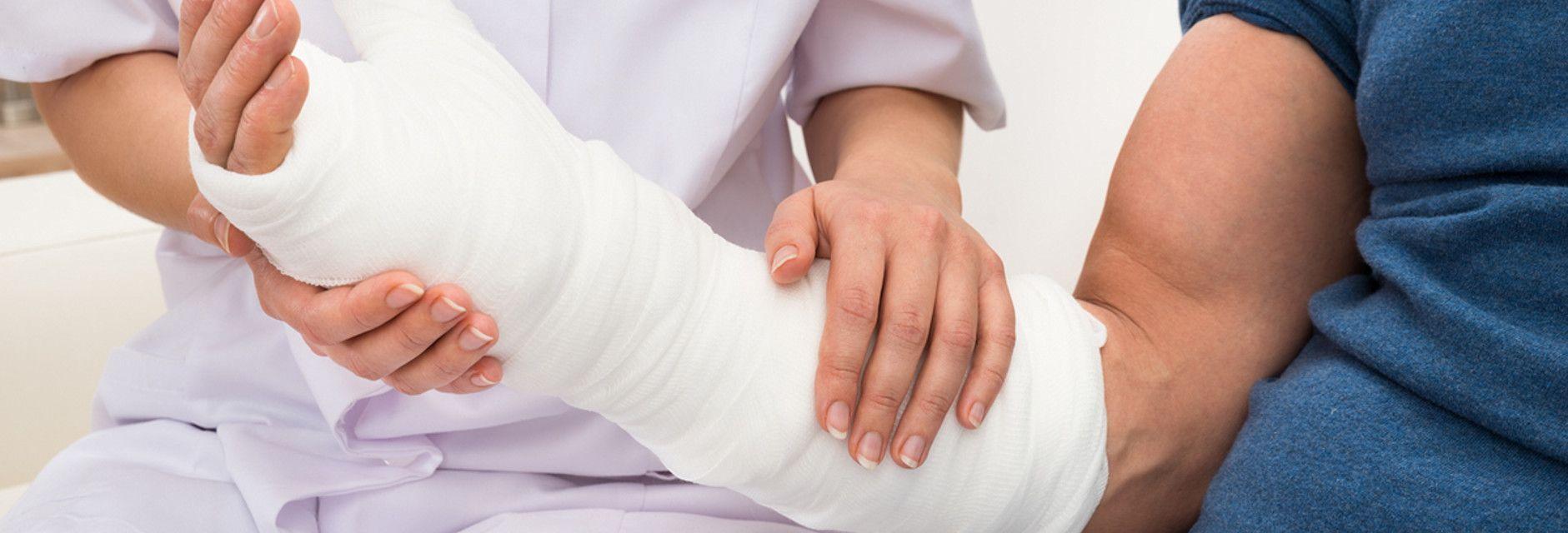 What is a Finger Fracture & How to Handle Such Injuries? - Upswing